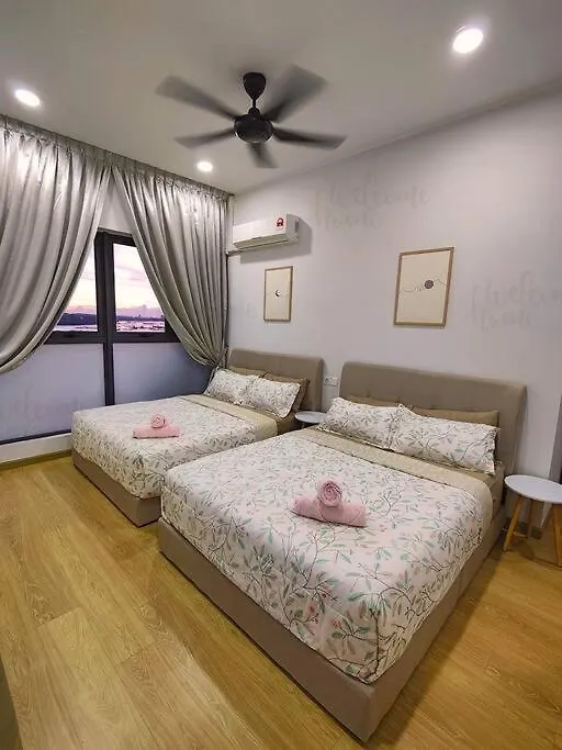 Amberside, Country Garden Danga Bay Homestay By Welcome Home Johor Bahru 0*,  Malaysia